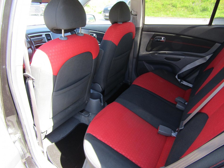 Kia Rio 1.6 i 