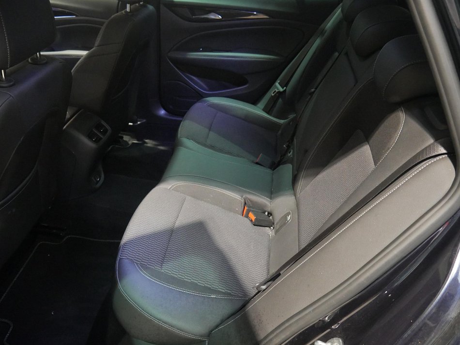 Opel Insignia 2.0CDTi 