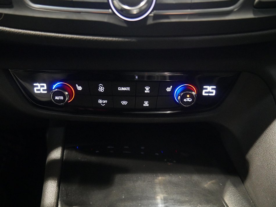 Opel Insignia 2.0CDTi 