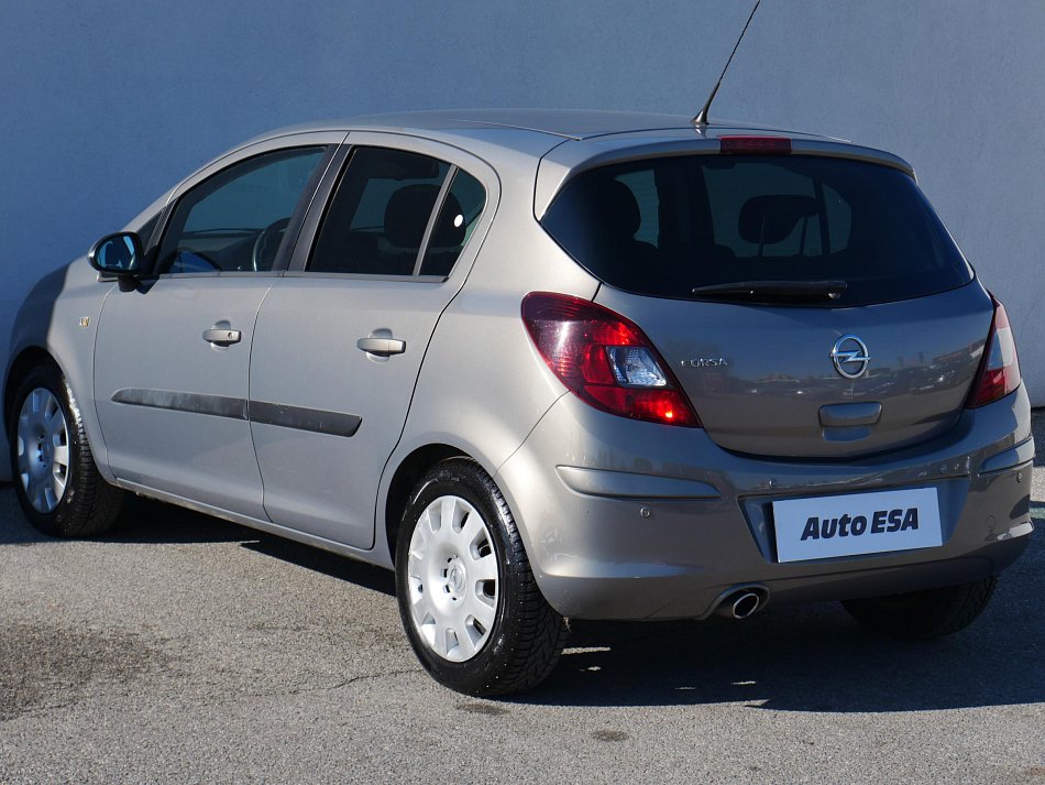 Opel Corsa 1.2i 