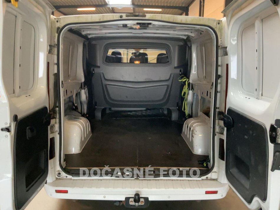 Opel Vivaro 1.6CDTi  L2 6míst