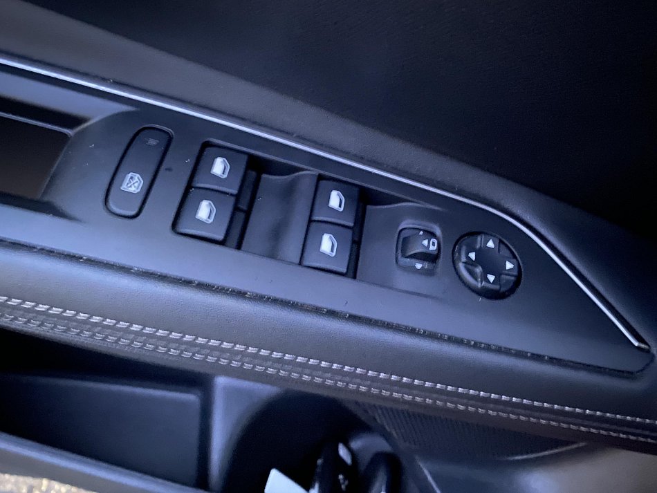 Peugeot 3008 1.2 PT Allure