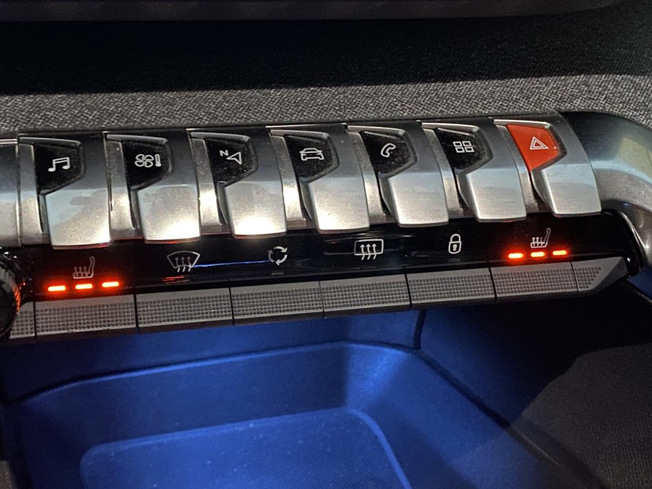 Peugeot 3008 1.2 PT Allure