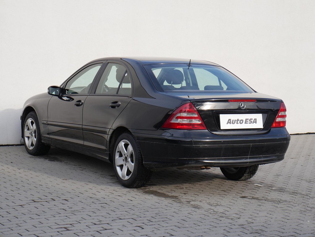 Mercedes-Benz Třída C 2.2 CDi  C220