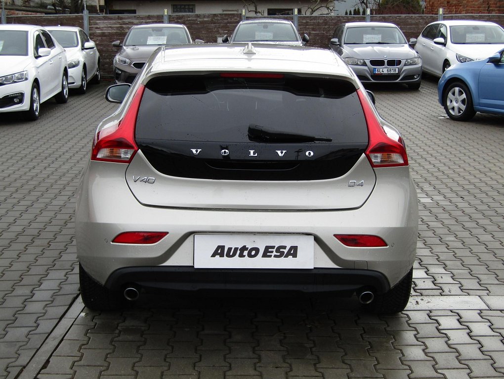 Volvo V40 2.0 D4 