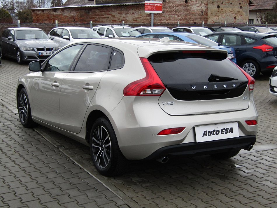 Volvo V40 2.0 D4 