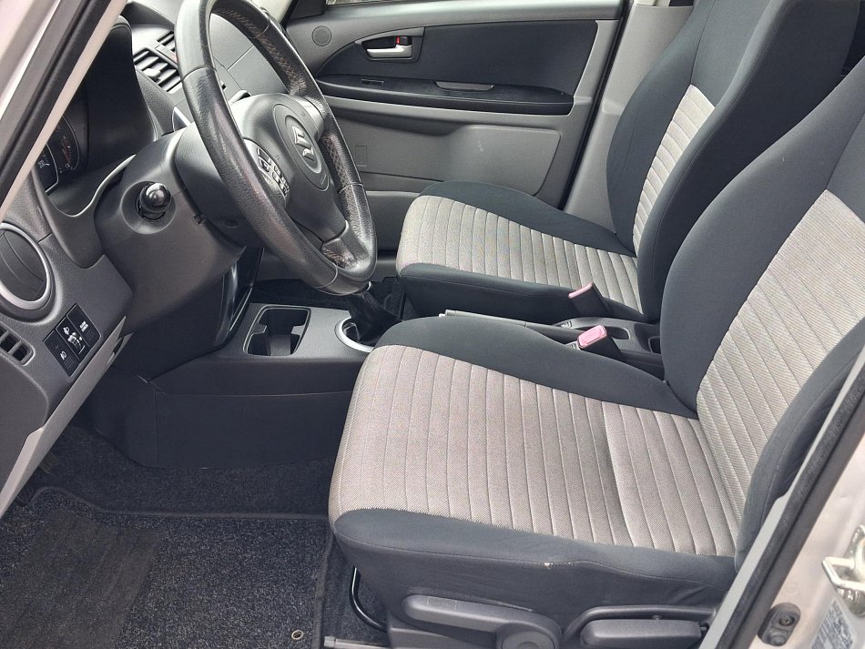 Suzuki SX4 1.6i 