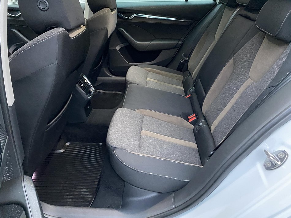 Škoda Octavia IV 2.0 TDi Scout 4x4