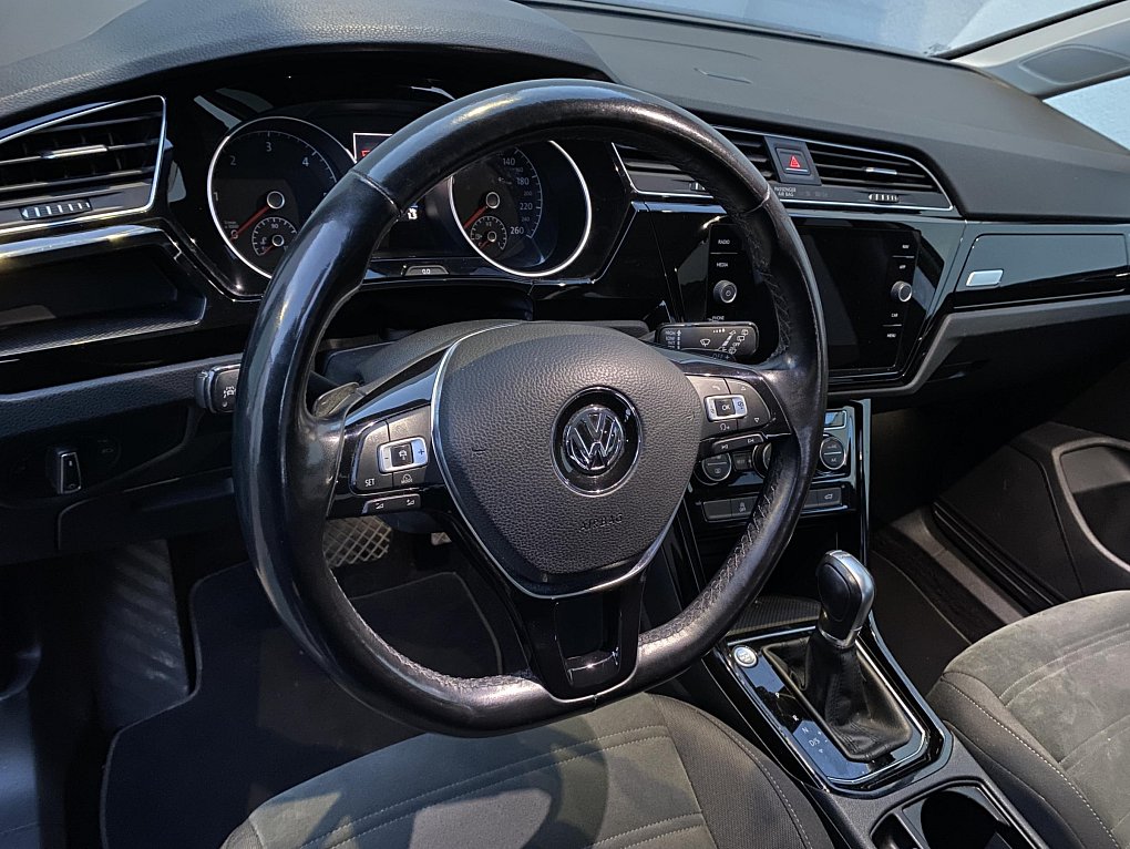 Volkswagen Touran 1.6TDi  7 míst