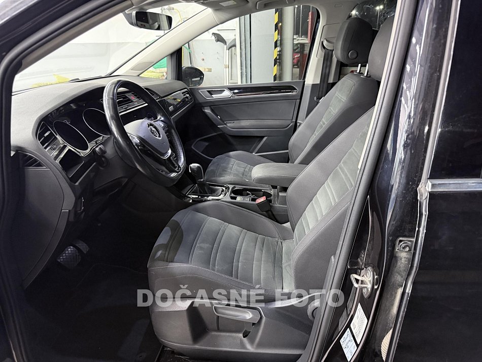 Volkswagen Touran 1.6 TDI  7 míst