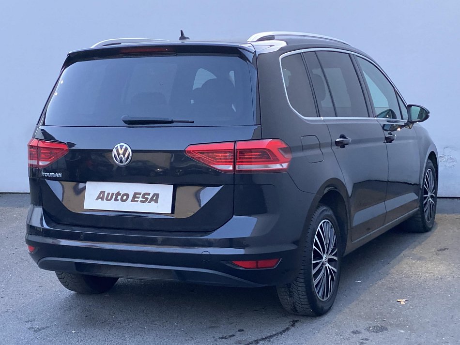 Volkswagen Touran 1.6TDi  7 míst