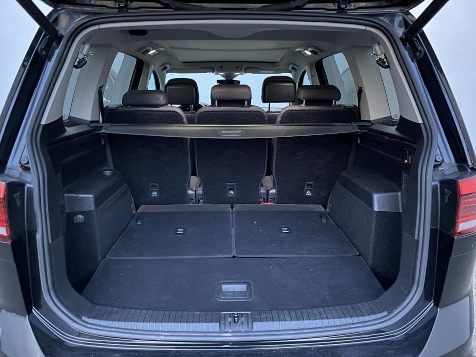 Volkswagen Touran 1.6TDi  7 míst
