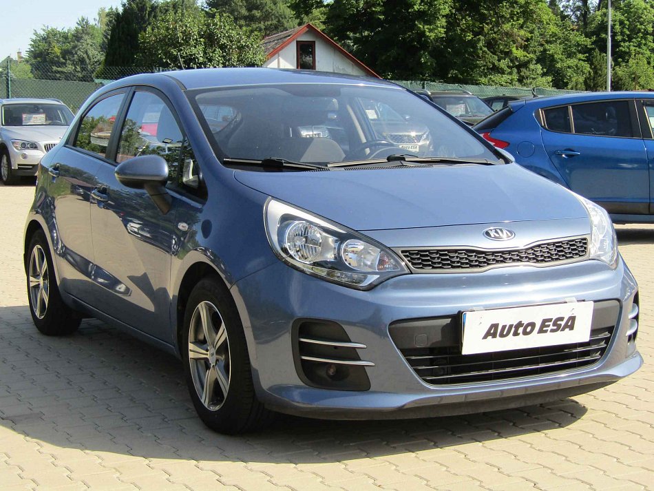 Kia Rio 1.3i 