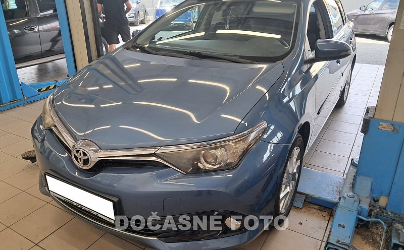 Toyota Auris 1.2 i 