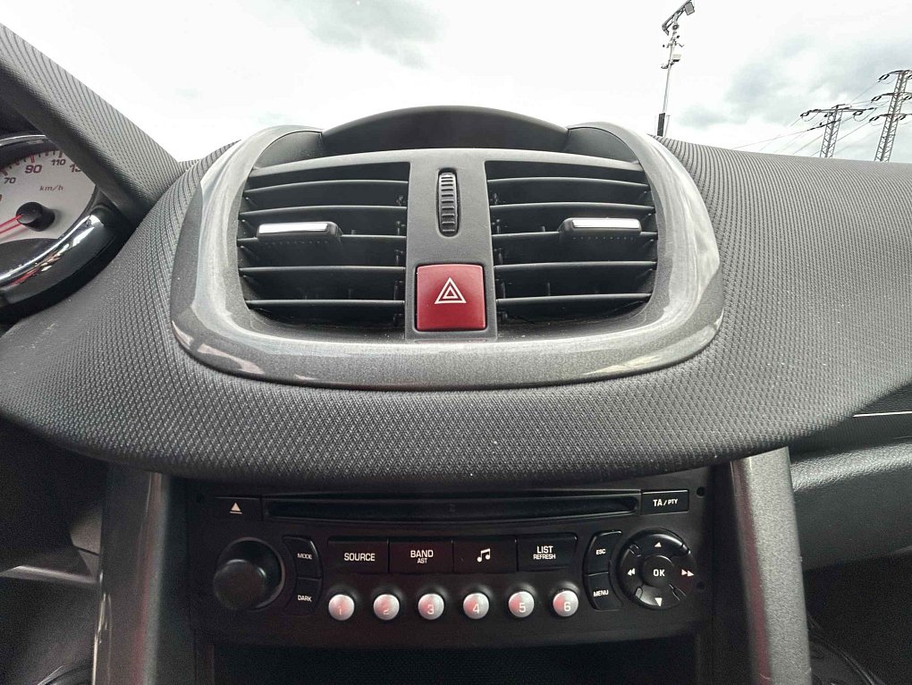 Peugeot 207 1.4 16V 