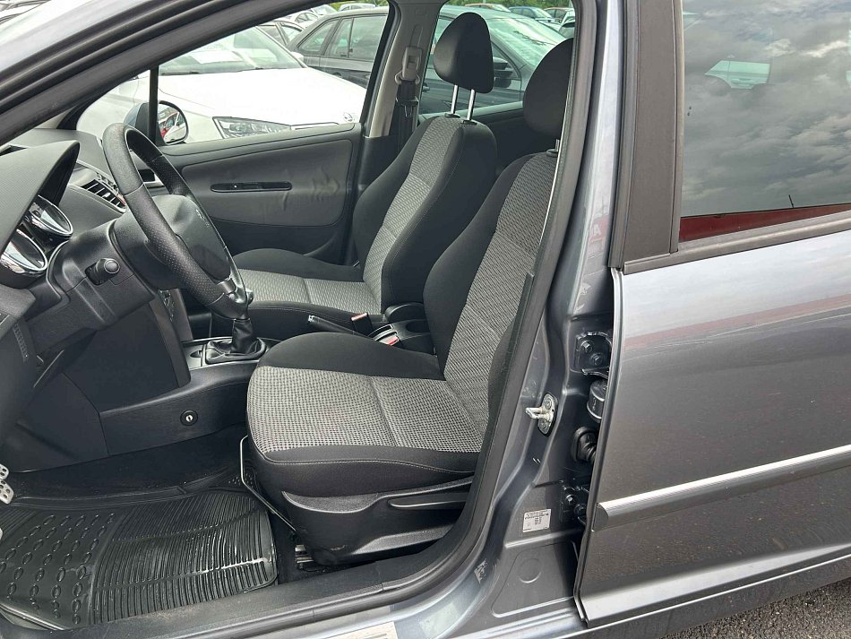 Peugeot 207 1.4 16V 