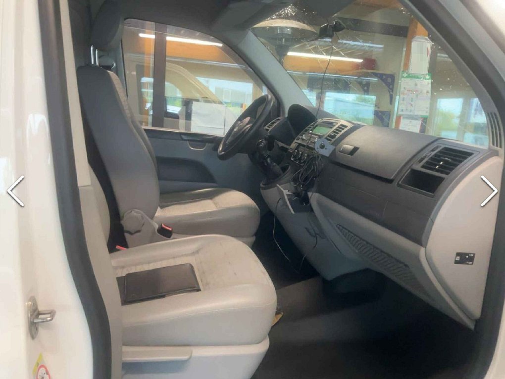 Volkswagen Transporter 2.0TDi  L2H1