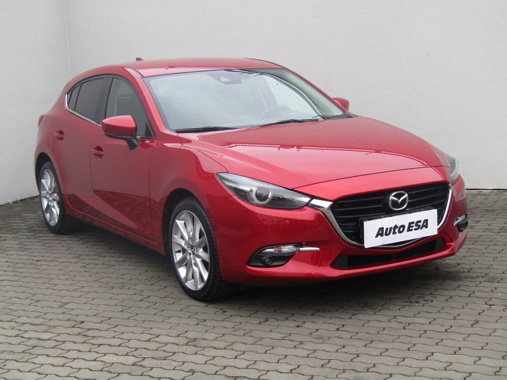 Mazda 3 1.5i 