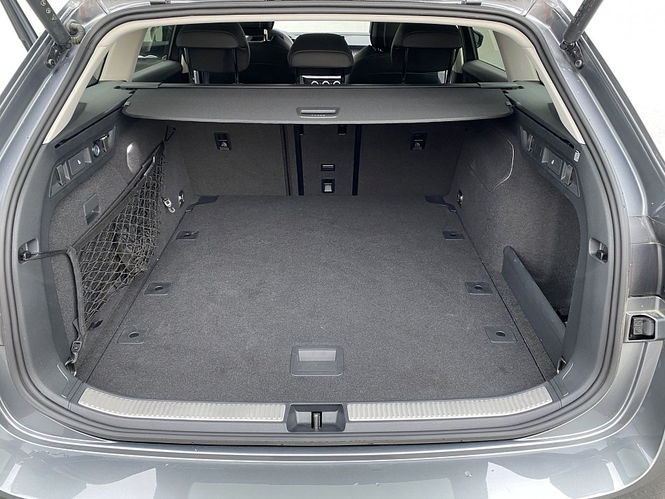 Škoda Superb IV 2.0 TDi Selection