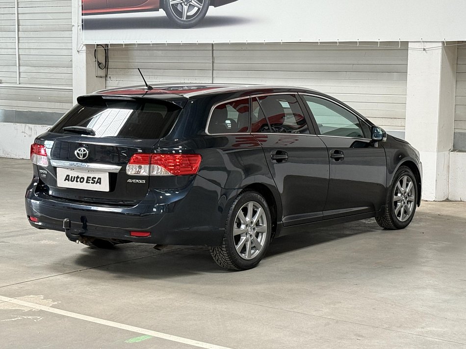 Toyota Avensis 2.0i 