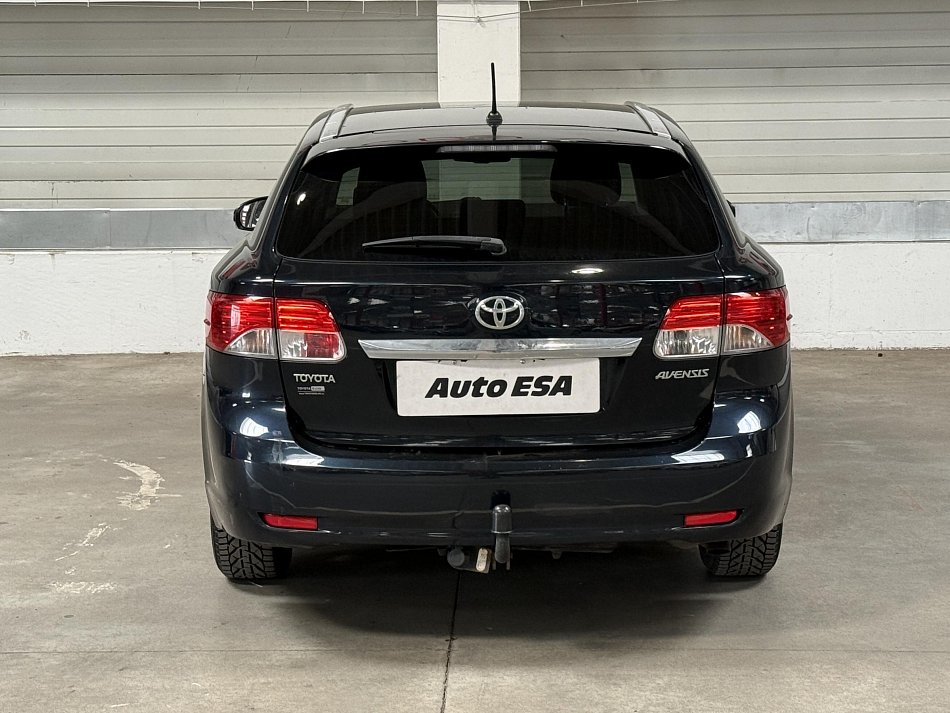 Toyota Avensis 2.0i 
