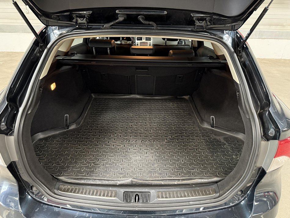 Toyota Avensis 2.0i 