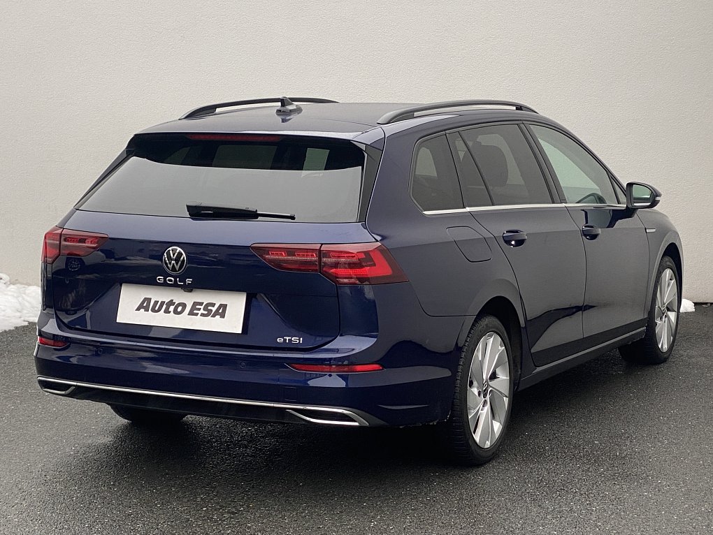 Volkswagen Golf 1.5 e-TSi Style