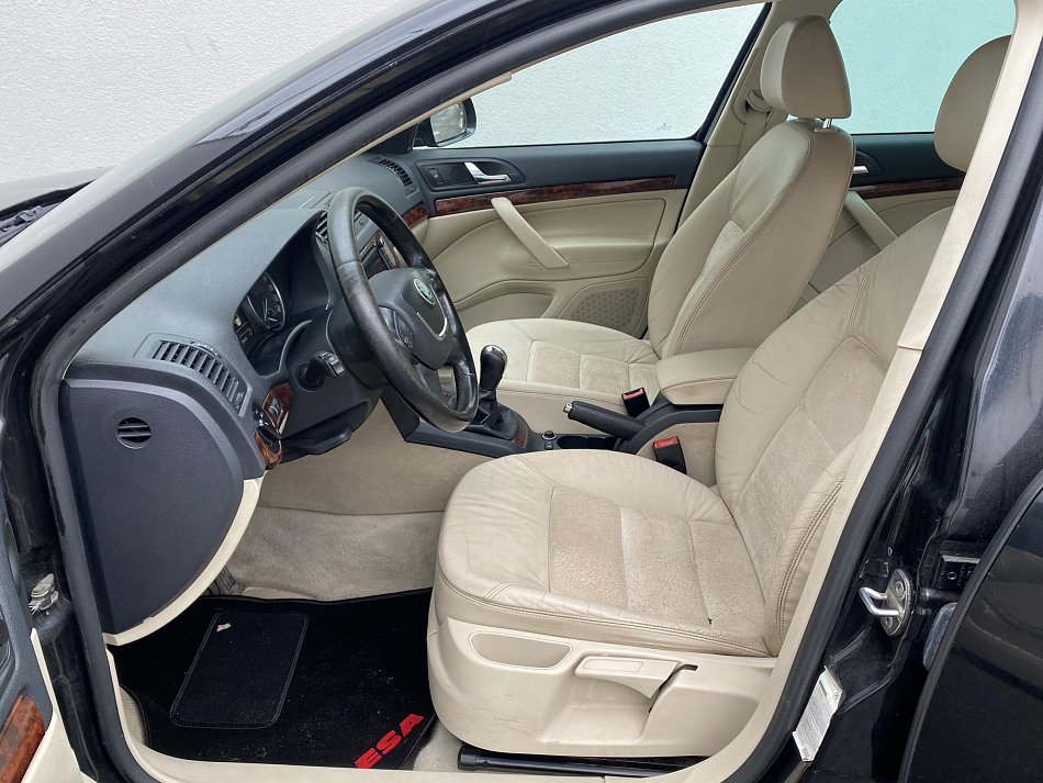 Škoda Octavia II 2.0 TDi Elegance