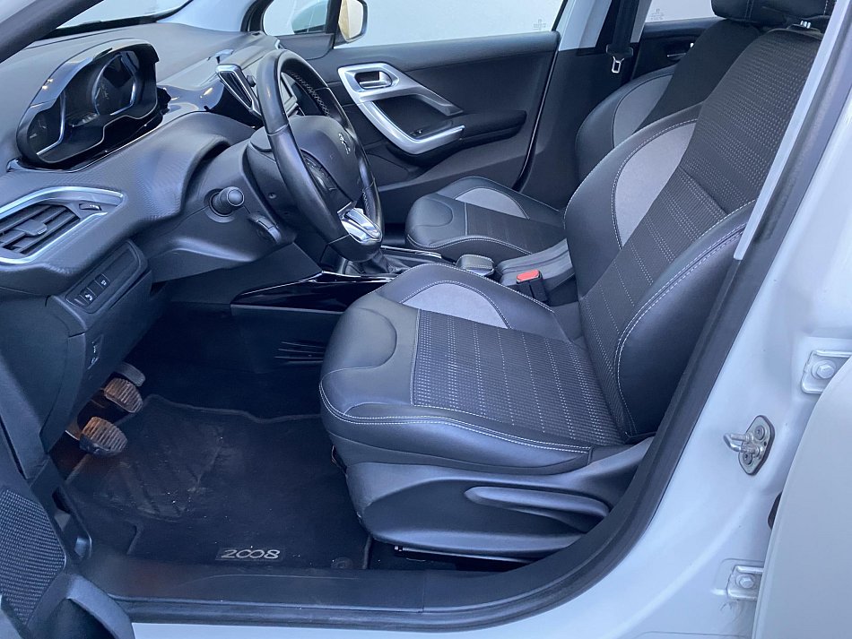 Peugeot 2008 1.2 PT Allure