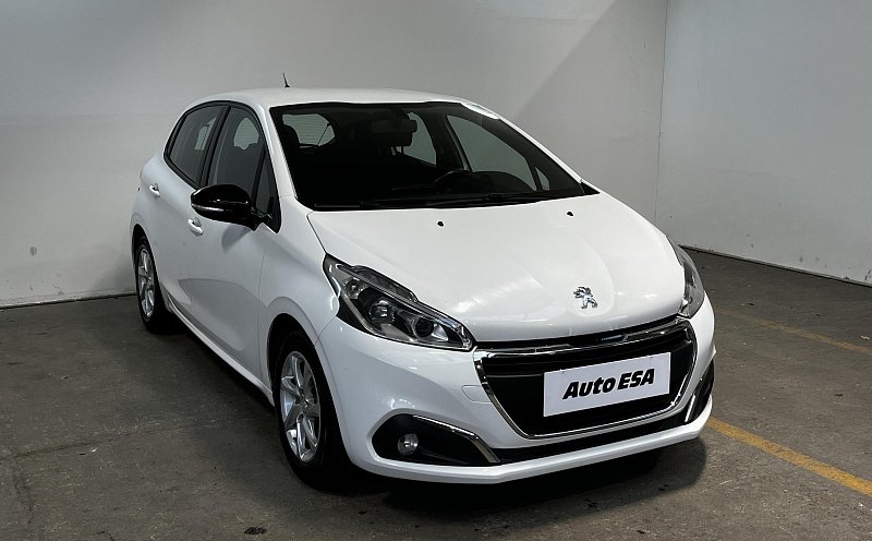 Peugeot 208 1.2i 