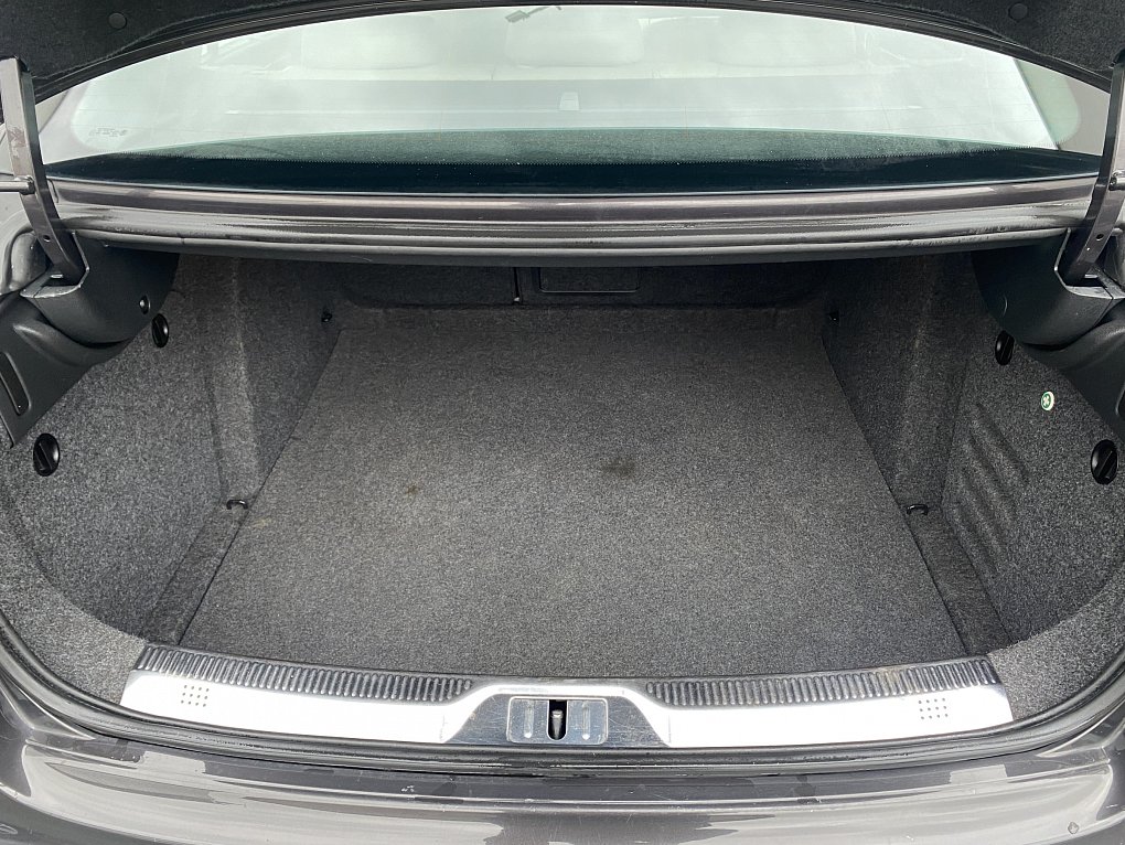 Škoda Superb II 2.0 TDi Elegance