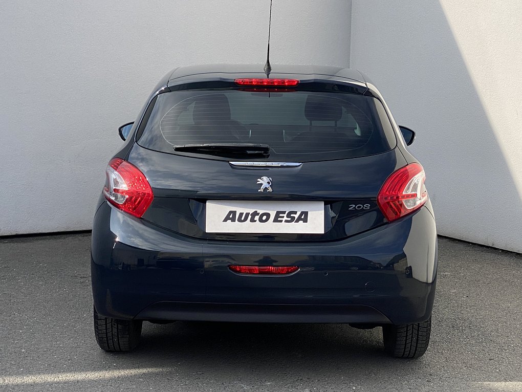 Peugeot 208 1.0 i 
