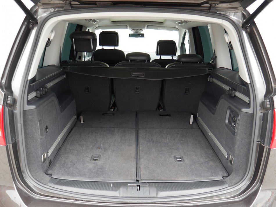 Volkswagen Sharan 2.0 TDi 
