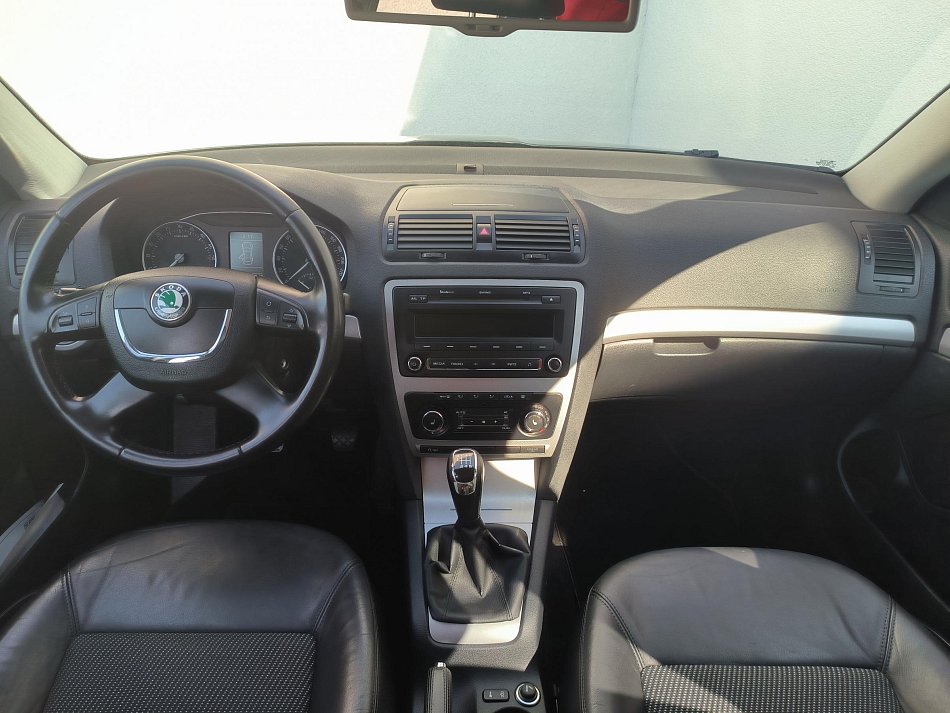 Škoda Octavia II 2.0 TDi Elegance