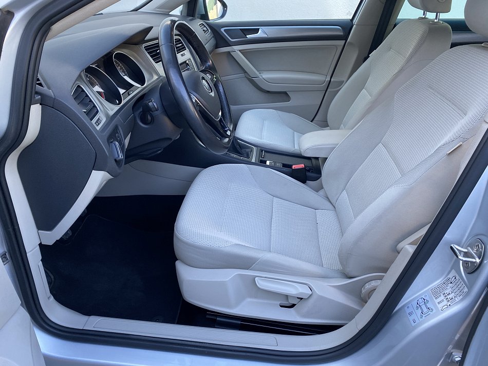 Volkswagen Golf 2.0 TDi 