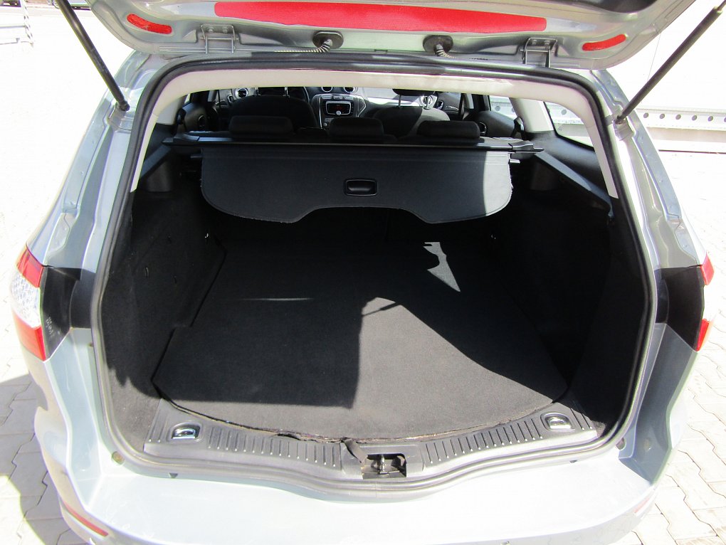 Ford Mondeo 2.0i 