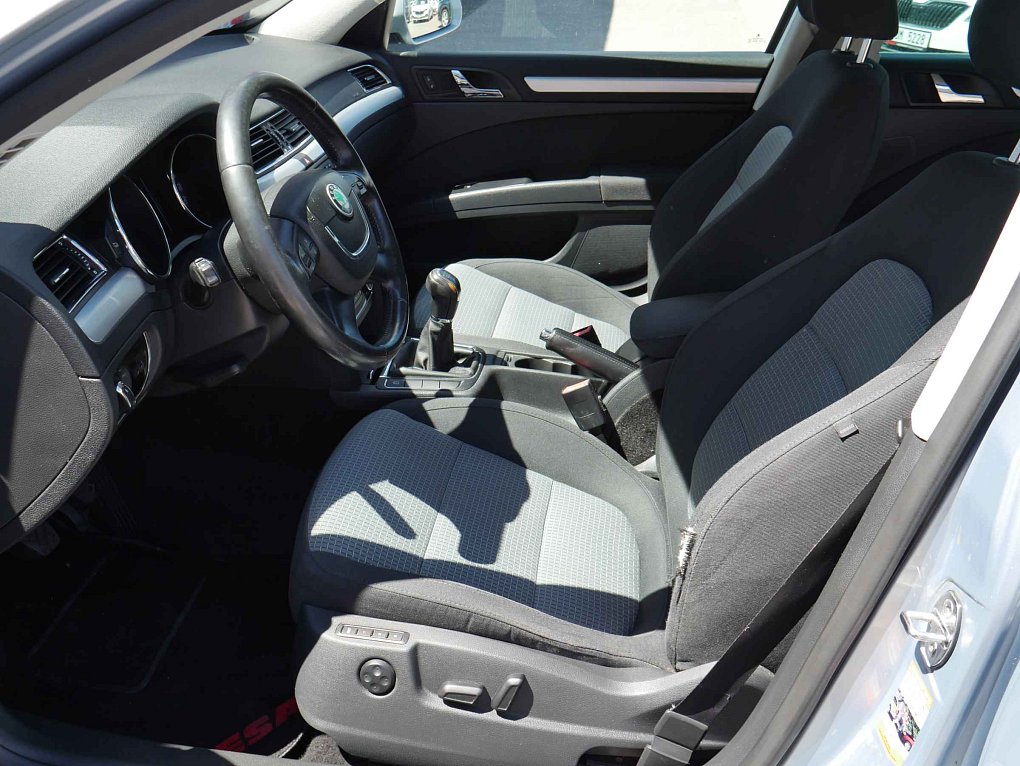 Škoda Superb II 2.0 TDi Ambition