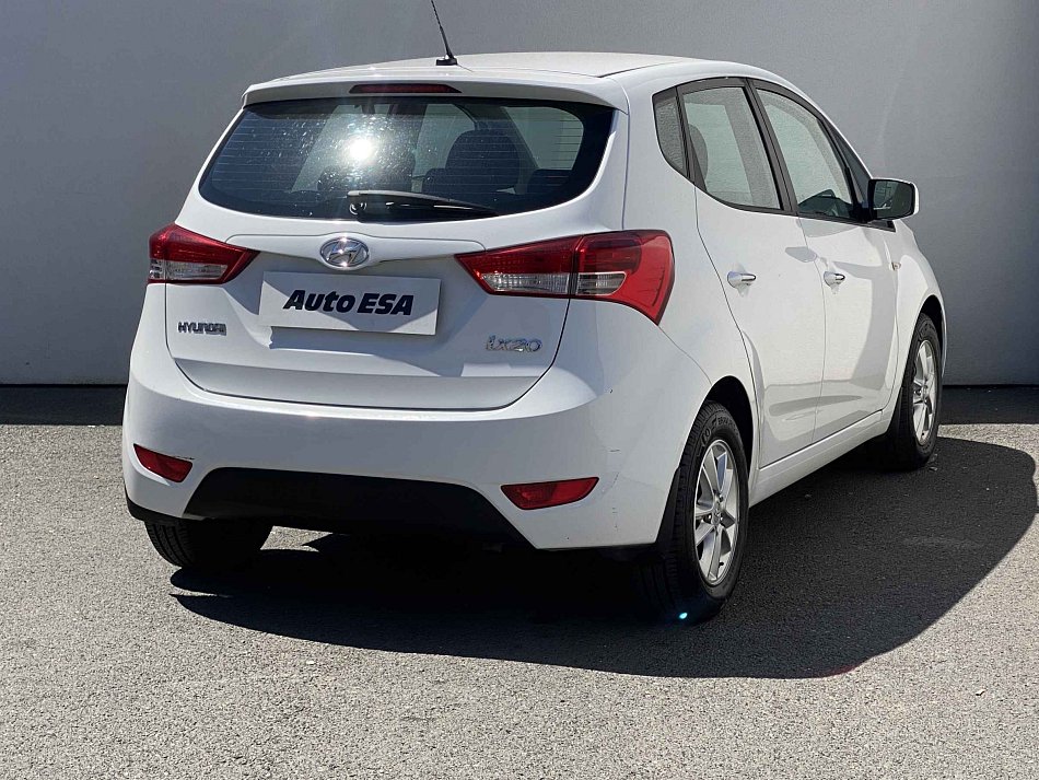 Hyundai Ix20 1.4i 