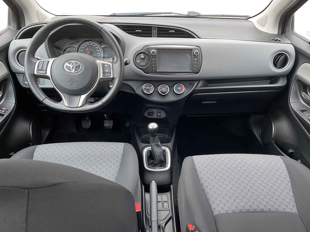 Toyota Yaris 1.3i 