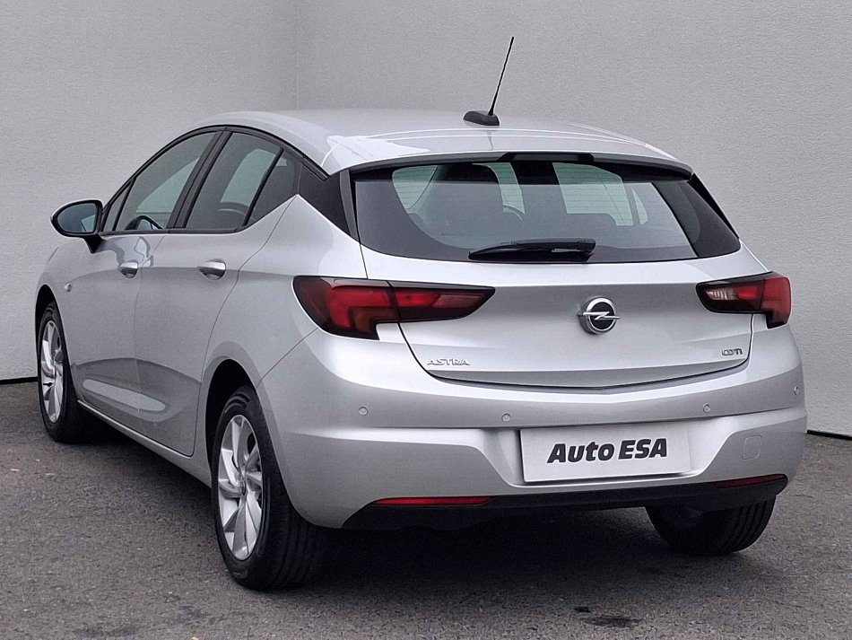 Opel Astra 1.6CTDI 