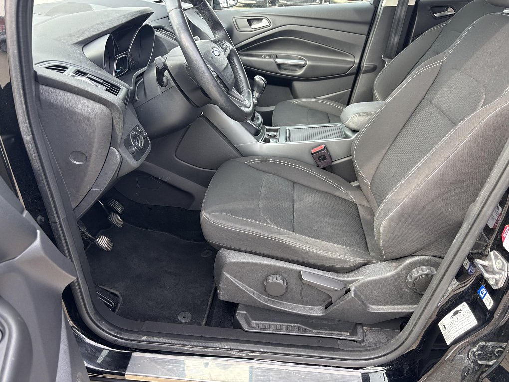 Ford Kuga 1.5 EB Titanium 2WD