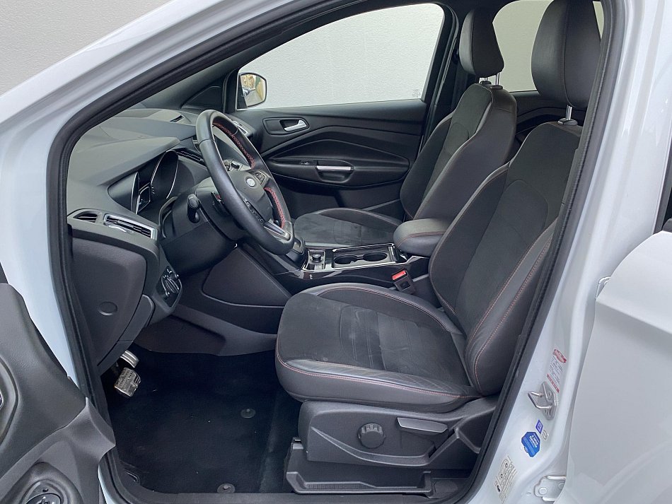 Ford Kuga 1.5EB ST-Line AWD