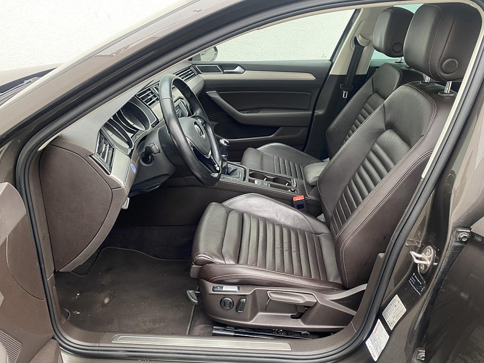 Volkswagen Passat 2.0 TDi Highline