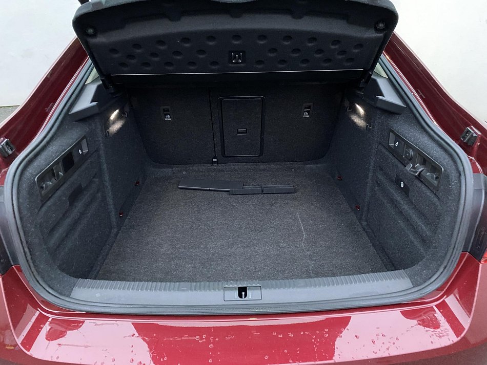 Škoda Superb III 2.0 TSi L&K