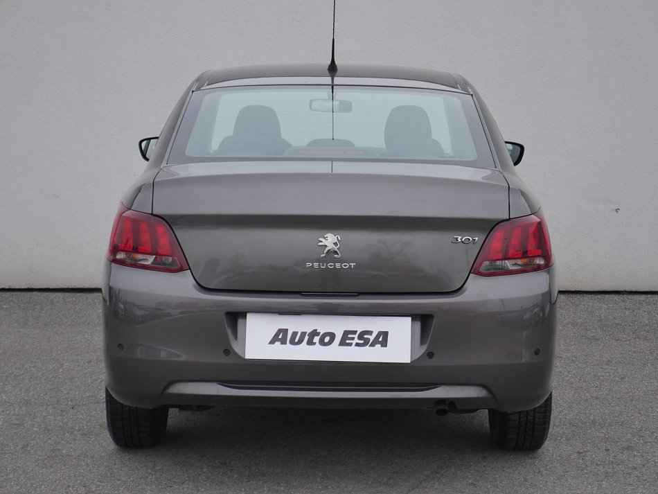 Peugeot 301 1.6 VTi Allure