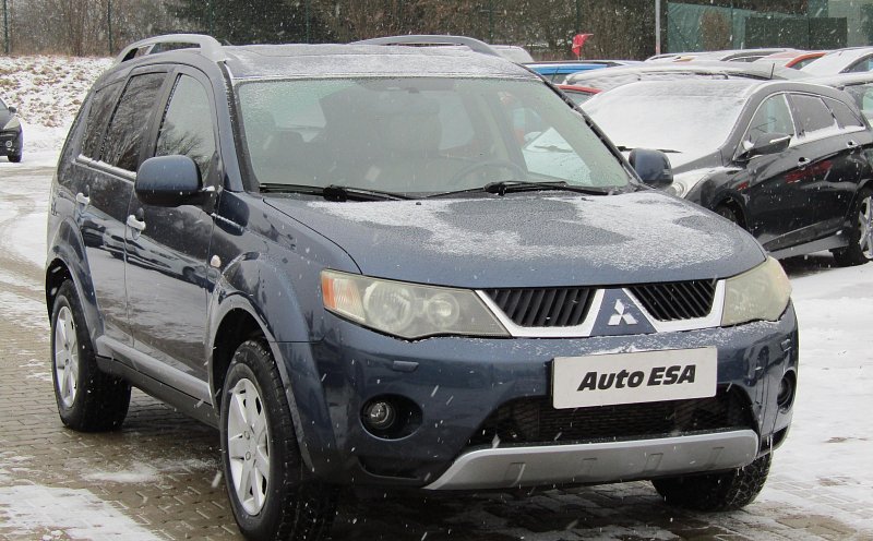 Mitsubishi Outlander 2.0 D  4x4, 7míst