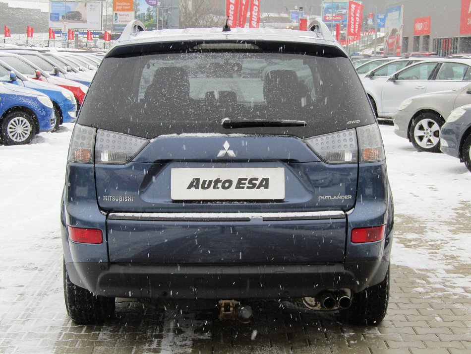 Mitsubishi Outlander 2.0 D  4x4, 7míst
