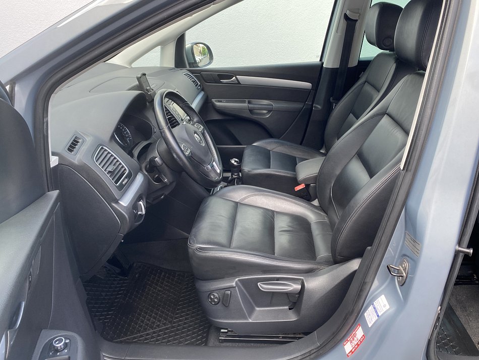 Volkswagen Sharan 2.0 TDi Highline 7míst
