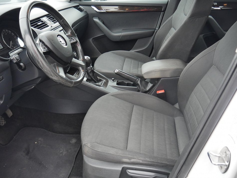 Škoda Octavia III 1.6 TDi Elegance