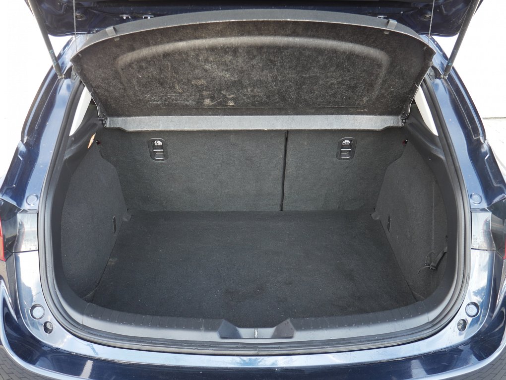 Mazda 3 2.0 i 